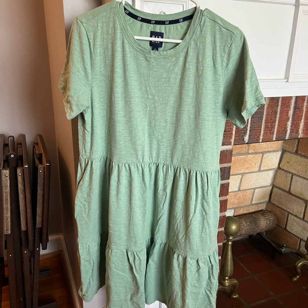 Green Short Sleeve Tiered Dress